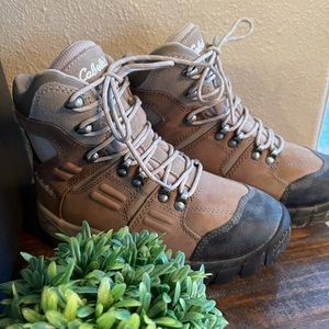Cabelas hiking/snow boot